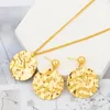 Ketting oorbellen ingesteld voor vrouwen 18k gouden kleur haak driehoeksontwerp glans dubai accessoires sieraden feestgeschenken