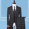 Abiti da uomo Blazer stile britannico uomo gilet scozzese giacca pantaloni 3 pezzi set moda maschile fascia alta sottile banchetto di nozze giacca da uomo d'affari cappotto 230506