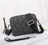 Beroemde Slash Stripe Cameratassen Messenger Hobo Strap Heren Mini Handtas Schoudertassen Dames Cross Body Clutch Bag Portemonnee Ontwerpers Emed Wash Modetassen