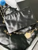 Borse a tracolla Ultimi prodotti Pochette shopping a 22 canali di lusso Borsa da viaggio con catena d'oro da uomo di design da donna genuina