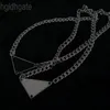 Triangle métallique Collier de luxe Girls Designer tendance juiverie pour les femmes chaînes esthétiques plaquées en argent Hip Hop Double couleur Colliers Men Dilate ZB011 C23