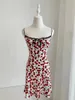 Freizeitkleider Seidenfrauen Sexy Slim Trägerloses Kleid 2023 Red Cherry Print Backless Mini