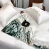Ensembles de literie Style européen Broderie Satin Coton Blanc Ensemble de luxe Textile à la maison Housse de couette Couvre-lit Drap de lit Taies d'oreiller