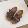 Designer tolera sapatos de chinelos de birk homens homens sandálias Suede couro unissex fivela dois controles deslizantes de praia de cinta externo de cortiça arborizada