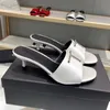 Designer 2024 Sandal for Women Platform Sandaler klackar Slides Shoes Fashion Party äkta läder Sizi 11 S