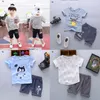Семейные подходящие наряды для мальчиков одежда Детская набор для летней одежды мультипликационная мультипликация детская набор хлопковых брюк 2pcs 230506