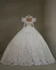 Luxury Ball Gown Wedding Dresses Long Sleeves Bateau Halter Sequins Applique 3D Lace Ruffles Brudklänningar Pärlor Formell klänning Plus Size Custom Made Vestido de Novia