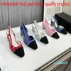 Designer -Dress Sandaalschoenen Leer Dikke Heel Hoge Heel Hoge hakken Belt Sandalen Sandalen Fashion Sexy Bar Party Dames schoenen Hoge hakken Schoenen Maat 34-42 Lederen zool