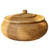 Annan hemlagringsorganisation Round Rattan Box Wicker Fruit Basket With Lid Bread Tray Willow Woven för mellanmål 230505
