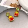 Dingle örhängen lyxiga kristallpremiumgeometri för kvinnor snygg utsökta klassiska fyrkantiga pendelle piercing sommarröda smycken