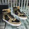 2023New High Tube Genune Leather Glitter Stivali in pelle bovina Coppia fondo spesso Donna Uomo Scarpe Strass Metal Skull Nnkle Boots mkjiik000003