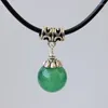 Pendentif Colliers Femmes Bijoux De Mode Penadant Collier Cadeau De Fête Naturel Vert Calcédoine Semis En Cuir Corde