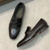 المصمم الكلاسيكي الرجال اللباس أحذية أسود مشبك حذاء أصلي أحذية Oxfords Oxfors