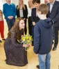 Abiti a maniche corte con abito semitrasparente a pois di Kate Middleton