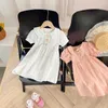 Flickaklänningar 2023 Summer Korean Children's Dress French Jacquard Sweet Beauty Doll Neck Kort ärm