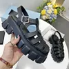 Designer Schuimrubber Sandalen Vrouwen Zwart Wit Hollow Weave Leer Dikke Zolen Thicks Hak Baotou Rome Schoenen Maat 35-40