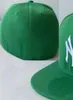 Gotowy magazyn Hurtowa wysokiej jakości męska drużyna sportowa nowojorska Zamontowana czapki La NY Flat Brim on Field Hats Pełny zamknięty rozmiar 7- Rozmiar 8 Dopasowane baseball Gorra Casquette A11
