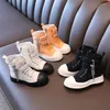 Buty sportowe Dzieci Sneakery Sneakers High Top Płótno dzieci swobodne mieszkania z metalowym łańcuchem moda brytyjski styl wygodny przypływ