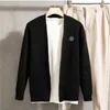 Herrtröjor solid ärmfickor modemärke färg lyx svart 2023 koreansk kofta stil stickad tröja långa rockar casual kläder