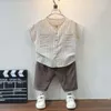 Set di abbigliamento Estate Ragazzi Bambini 2023 Coreano Bel bambino Manica corta 29 anni Cotone Lino Bambino Bambini Due pezzi 230506