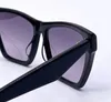 Fashion Popular Designer 103 Solglasögon för kvinnor Vintage trend cat eye solglasögon sommar utomhus vild stil glasögon Anti-Ultraviolett skydd kommer med fodral