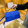Torby wieczorowe portfele damskie 2023 Spring Nowy stały kolor mody długiej przenośna torba na ramię 24 cm