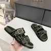 Dam designer tofflor rutschbanor sandal plattform sommar sandles skor äkta läder klassiskt märke strandrutschbanor casual kvinna utanför tofflor slider 10A med låda