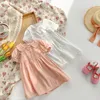 Flickaklänningar 2023 Summer Korean Children's Dress French Jacquard Sweet Beauty Doll Neck Kort ärm