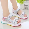 Sandalen Girls Sandalen 2023 Nieuwe zomer Kinder strandschoenen Little Girls Sandalen Fashion Big Kids Princess Sports Sandals