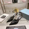 Kedi Topuk Sandalet Moda Tasarımcısı Ayakkabı Kadın 6.5 CM Stiletto Topuklu Hakiki Deri Sivri Burun Wrap Elbise Ayakkabı Ayak Bileği Kayışı Toka Altın Gümüş Yüksek Kaliteli Sandalet