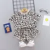 SETSSUITS BOYS девочки Leopard Print Cotton Kids Kids футболки наборы детская одежда Летняя рожденная детская спортивная спортивная