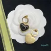 Trendy Interlocking Letter Love Studs Heart Designer Hoop Boucles d'oreilles pour les femmes Anniversaire Date Dangler