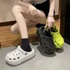 Sandaler Fashion Charms CLOG SHOES Outdoor Women Slippers Thick Sole High Quality Cross Summer Sandals for Girls 230508