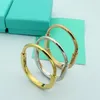 Moda Bangle Jóias Designers Pulseira Bangles Barcelets Presente de Aniversário Titanium Steel Rose Gold Sier Adulto Homem Pulseiras para Mulheres Trendy Party AA