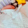 Dekoratif nesneler figürinler çizgi duvar asılı kuğu peluş doldurulmuş bebek yaratıcı kumaş aile yatak odası kreş yatıştırıcı yastık asma süsler 230508