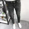 Herr jeans vår höst hip hop slim stilig pojkvän stretch lyx last rippad denim designer märke män koniska långa jeans byxor z0508