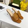 2023 Lente zomer Nieuwe sandaal Fashion Outsedy Leer Stijl Vis Mond IJzeren Hiel Hoge hak Sandalen en slippers Wikkel halve slippers