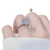 2022 Solitaire 2ct Moissanite Diamond Ring 100 ٪ REAL 925 Sterling Silver Wedding Band Rings for Women Bridal Complication Jewelry