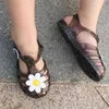 샌들 새로운 여름 어린이 젤리 공주 샌들 달콤한 꽃 여자 유아 아기 아기 통기성 중공 신발