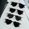 301 Siyah Metal Kalp Şekli Güneş Gözlüğü Kadınlar Erkek Yaz Moda Güneş Gözlüğü Sunnies Gafas de Sol Sonnenbrille Güneş Gölgeleri UV400 Gözlük