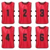 Balls 12 PCs Pinnies de futebol 2 Cores Jenho de futebol de secagem rápida Jerseys Sports Sports Sports Soccer Treinamento Practice Sports Vest 230508