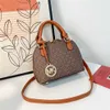 Günstige Geldbörsen zum Verkauf Bag Women's 2023 New Handtasche One Shoulder Crossbody Letter Large Capacity Fashion Style