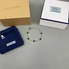 Bracelets de charme Bracelet minimaliste de style INS avec tempérament polyvalent, chaîne triangulaire inversée géométrique, émail à la mode pour femme 4E62