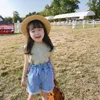 Completi di abbigliamento Stile coreano Estate Neonate Camicie scozzesi senza maniche Abbigliamento per bambini Ruffles Vest Top Toddlers Camicette per bambini 230508