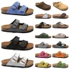 Designer Boston Summer Cork Flat Slippers Fashion Leather Slide Sandales de plage préférées Chaussures décontractées Sabots pour femmes hommes Arizona Mayari vacances à la plage hommes pantoufles