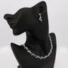 Collares colgantes Emridal Fiesta de bodas femeninas Hojas encantadoras Collar de diseño de forma y arete Ornamento exquisito regalo Fancy 230506