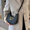 80% de descuento en liquidación de bolsos de mano Estilo de fragancia pequeña Bolso de calidad Moda INS Crossbody Casual Axilas Coreano Versátil Nueva tendencia Hombro