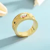 Обручальные кольца песчаное золотое кольцо женское мужское европейское и американское ретро -ретро -цвет инкрустированный драгоценный камень драгоценности