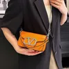 Bolsas baratas à venda alto valor estético Valor simples novo estilo versátil e moda pequena bolsa quadrada fragrância de fluido da moda hheld de ponta líquida de alta qualidade Hheld