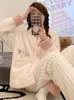 女性用スリープウェア韓国版甘い花パジャマ女性秋と冬の濃厚フランネルガーリーラウンジウェアセット